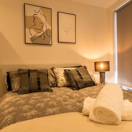 Drillzstays Apartments - Ethiad Free Parking Манчестър Екстериор снимка