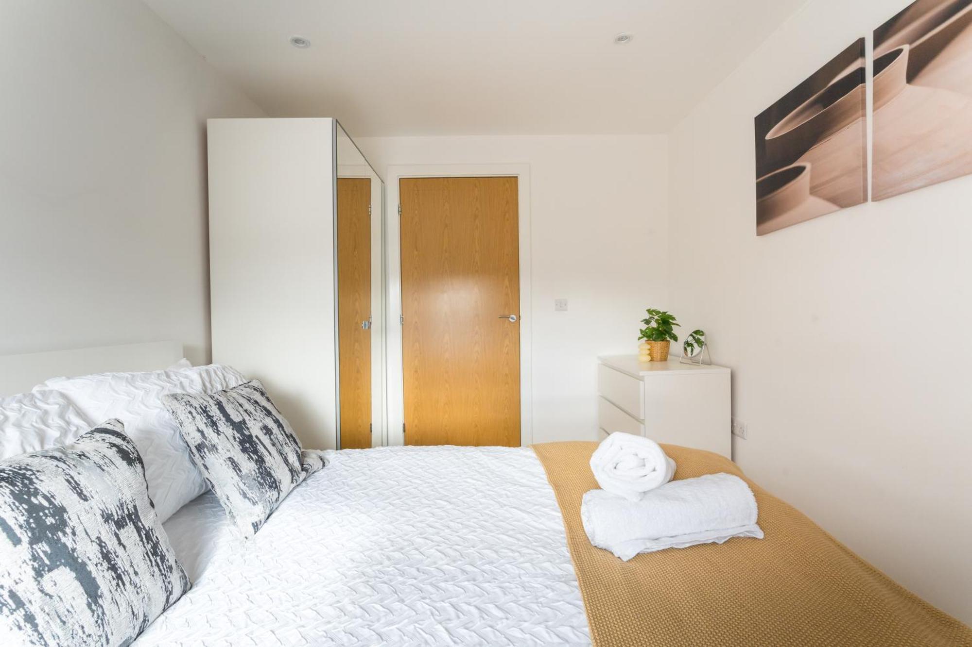 Drillzstays Apartments - Ethiad Free Parking Манчестър Екстериор снимка