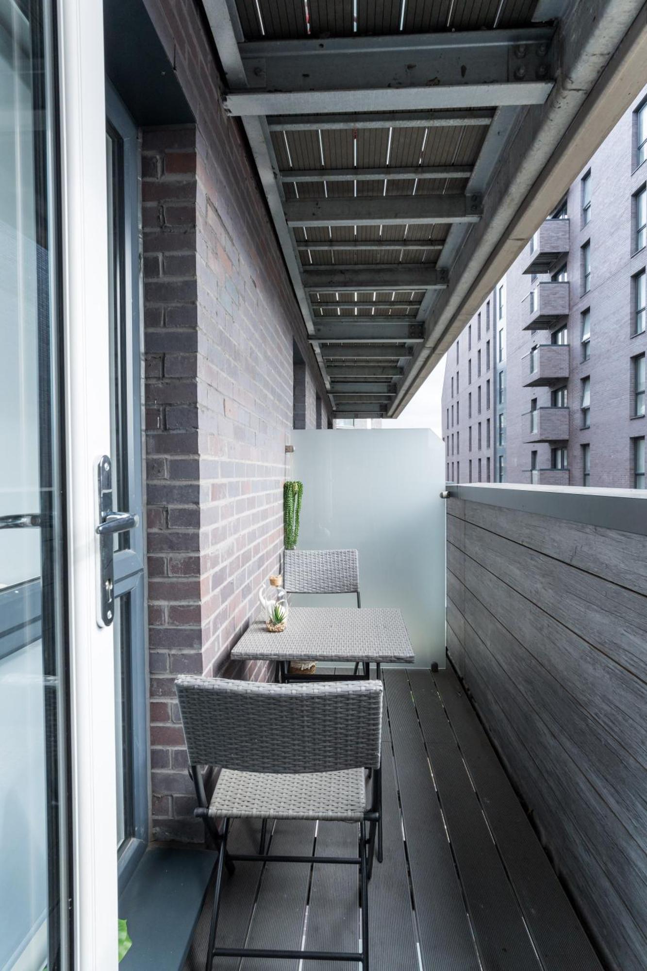 Drillzstays Apartments - Ethiad Free Parking Манчестър Екстериор снимка